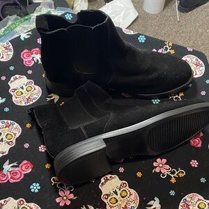 Jions Black Suede Chelsea Boots Men’s Size 11.5 / EU 45
